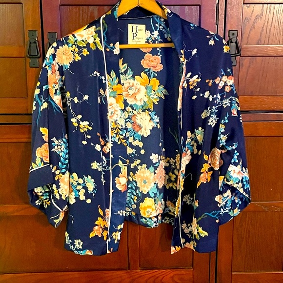 Haute Project Tops - 🌸👘Haute Project Silky Kimono Top